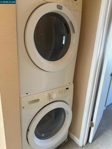 2723 Oak Rd, Walnut Creek, CA 94597