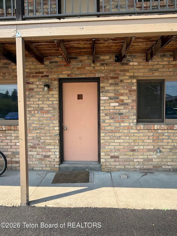 130 E KELLY Avenue 15, Jackson, WY 83001 photo 2