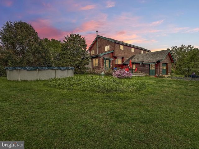 20 HLUCHY RD, Robbinsville, NJ 08691