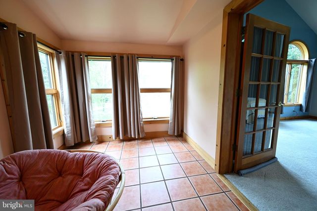 20 HLUCHY RD, Robbinsville, NJ 08691