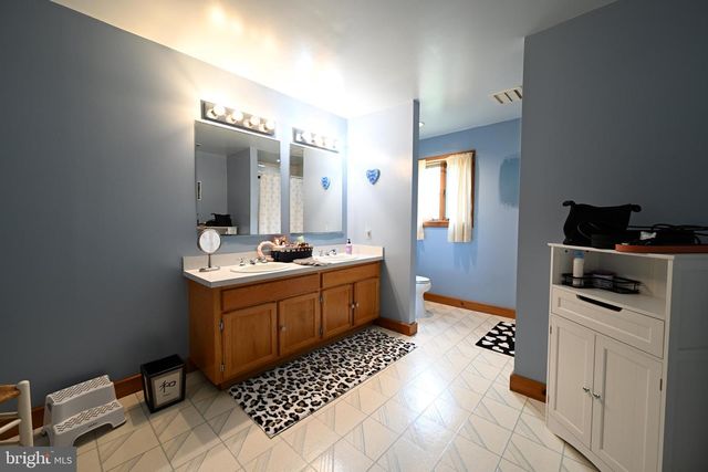 20 HLUCHY RD, Robbinsville, NJ 08691