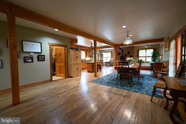 20 HLUCHY RD, Robbinsville, NJ 08691