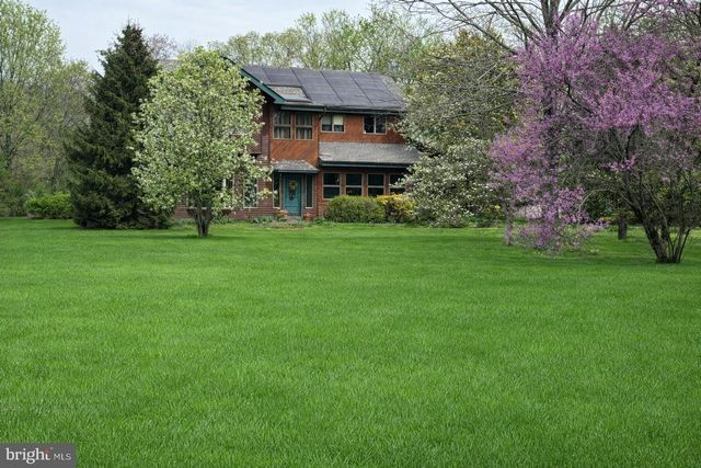 20 HLUCHY RD, Robbinsville, NJ 08691