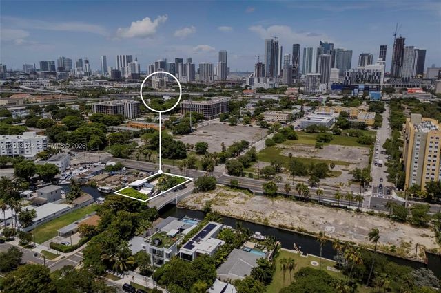 700 NW 7th Avenue, Miami, FL 33136