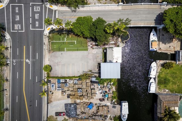 700 NW 7th Avenue, Miami, FL 33136
