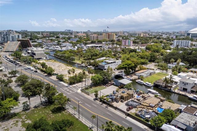 700 NW 7th Avenue, Miami, FL 33136