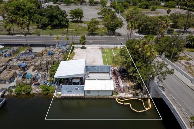 700 NW 7th Avenue, Miami, FL 33136