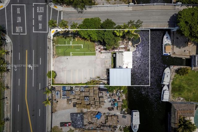 700 NW 7th Avenue, Miami, FL 33136