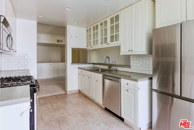11755 Montana Avenue 208, Los Angeles, CA 90049