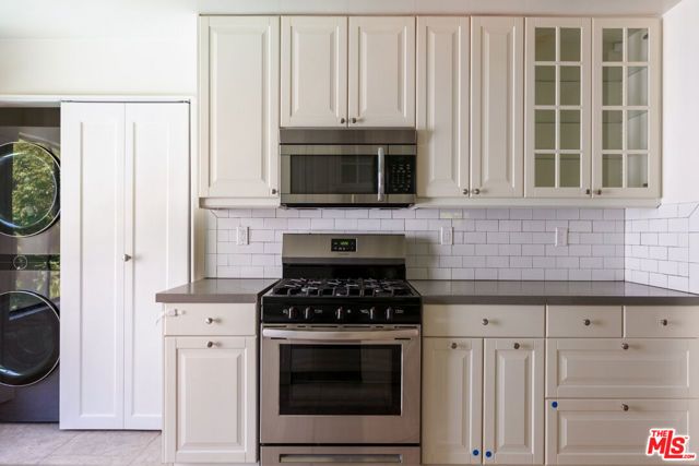 11755 Montana Avenue 208, Los Angeles, CA 90049