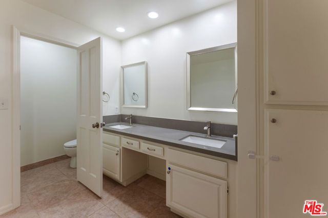 11755 Montana Avenue 208, Los Angeles, CA 90049