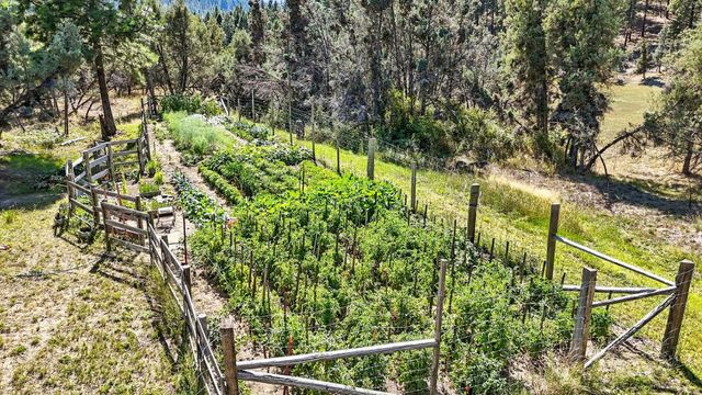 4004 P N Northport Flat Creek Rd, Northport, WA 99157