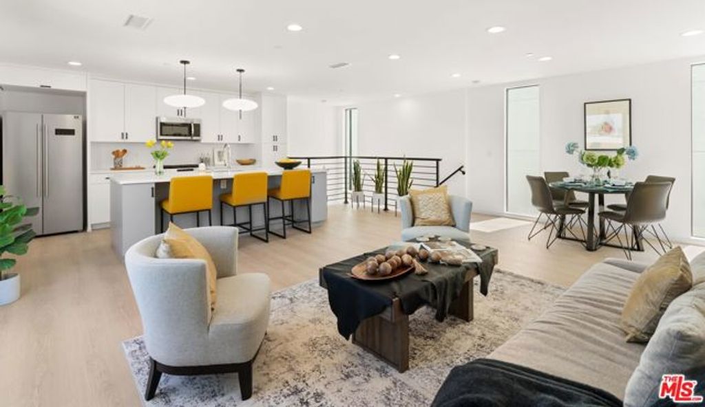 4136 Normal Avenue, Los Angeles, CA 90029