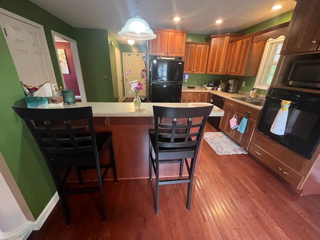 222 Stephens Point Road, Russell Springs, KY 42642