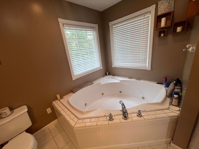 222 Stephens Point Road, Russell Springs, KY 42642