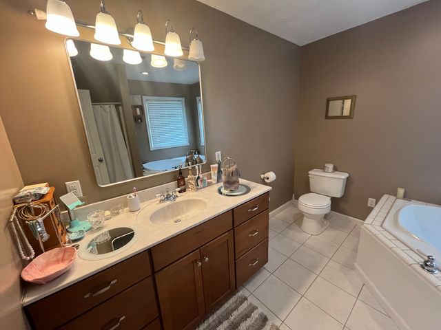 222 Stephens Point Road, Russell Springs, KY 42642