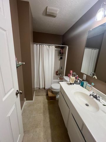 222 Stephens Point Road, Russell Springs, KY 42642