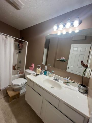 222 Stephens Point Road, Russell Springs, KY 42642