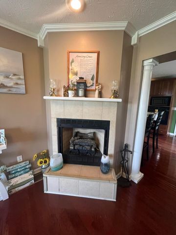 222 Stephens Point Road, Russell Springs, KY 42642