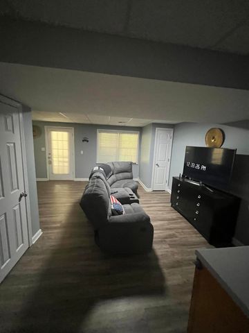 222 Stephens Point Road, Russell Springs, KY 42642