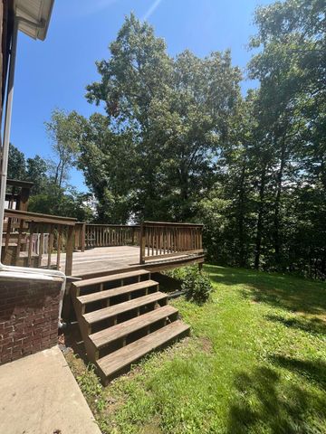 222 Stephens Point Road, Russell Springs, KY 42642