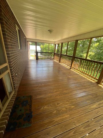 222 Stephens Point Road, Russell Springs, KY 42642