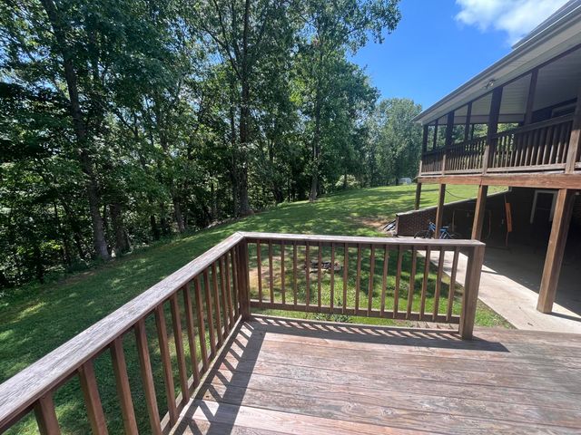 222 Stephens Point Road, Russell Springs, KY 42642