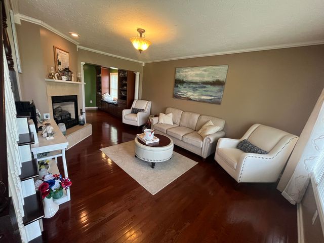 222 Stephens Point Road, Russell Springs, KY 42642