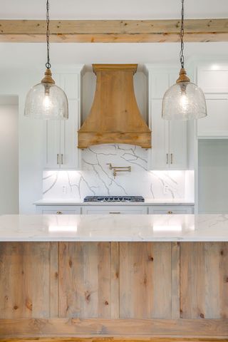 261 Zebrastone Way, Poolville, TX 76487