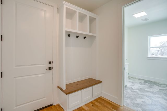 261 Zebrastone Way, Poolville, TX 76487