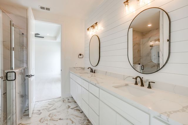 261 Zebrastone Way, Poolville, TX 76487