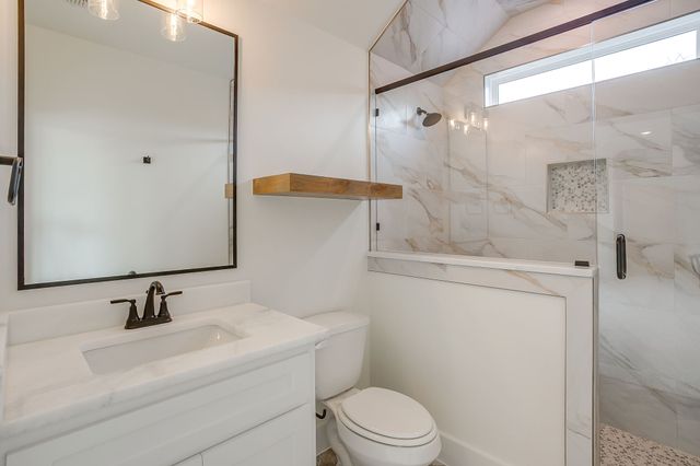 261 Zebrastone Way, Poolville, TX 76487