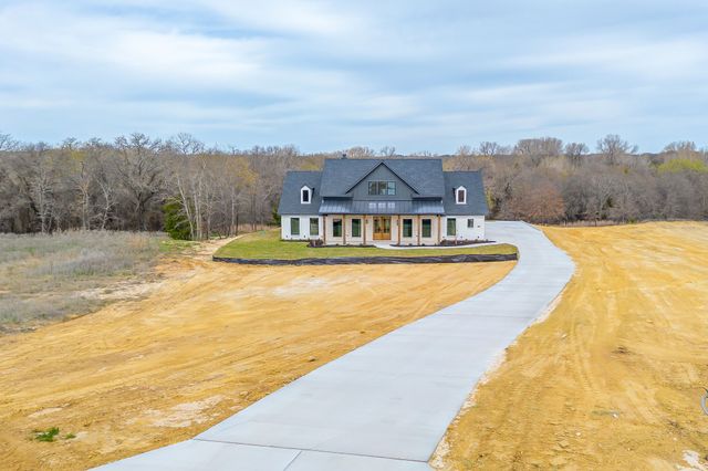 261 Zebrastone Way, Poolville, TX 76487