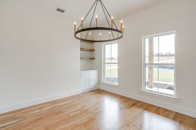 261 Zebrastone Way, Poolville, TX 76487