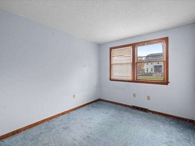 45 Union St, Weymouth, MA 02190