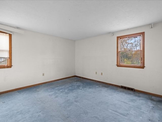 45 Union St, Weymouth, MA 02190