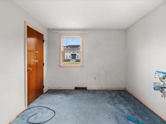 45 Union St, Weymouth, MA 02190