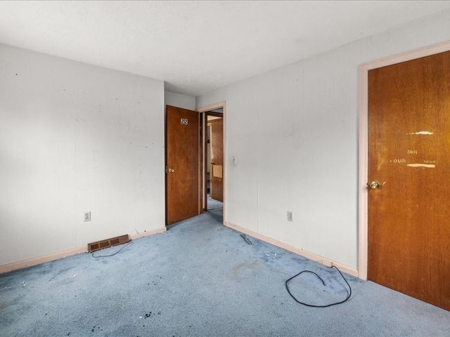 45 Union St, Weymouth, MA 02190