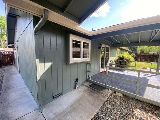 1755 Axtell Drive, Grants Pass, OR 97527