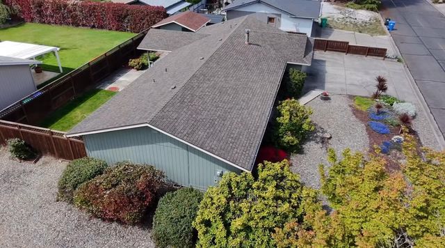 1755 Axtell Drive, Grants Pass, OR 97527