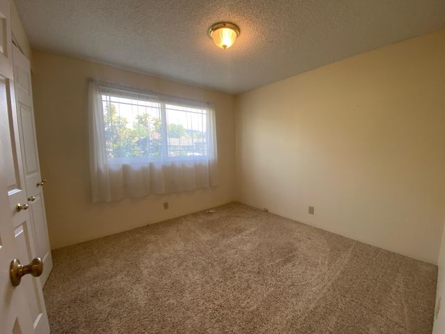 1755 Axtell Drive, Grants Pass, OR 97527