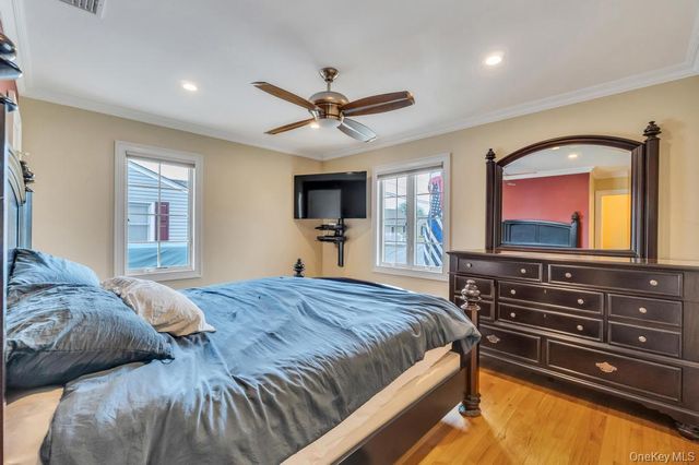 12 Avenue K, Kings Park, NY 11754
