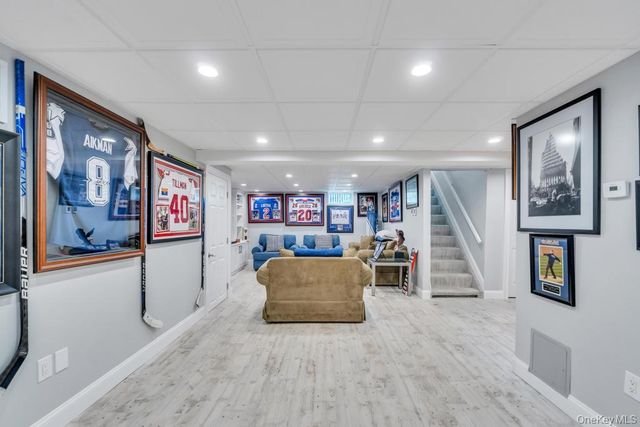 12 Avenue K, Kings Park, NY 11754