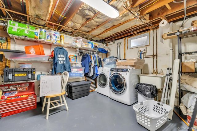 12 Avenue K, Kings Park, NY 11754