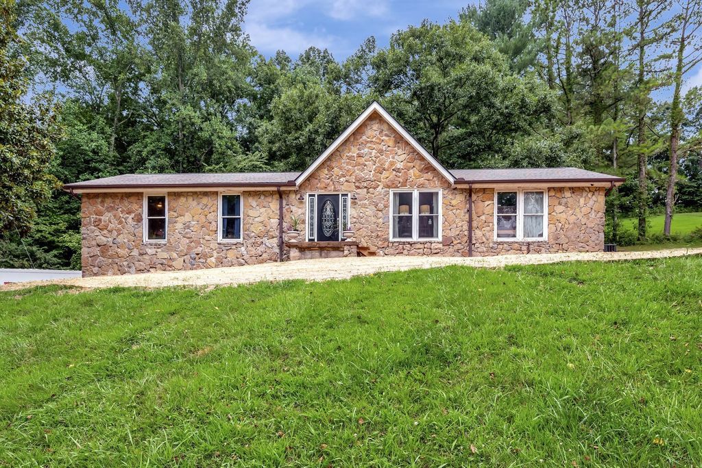 6125 Highway 41A, Pleasant View, TN 37146