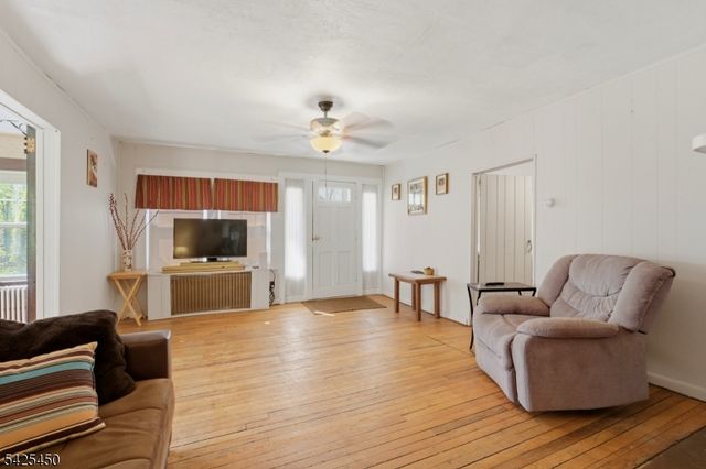 56 Main St, Peapack Gladstone Boro, NJ 07977