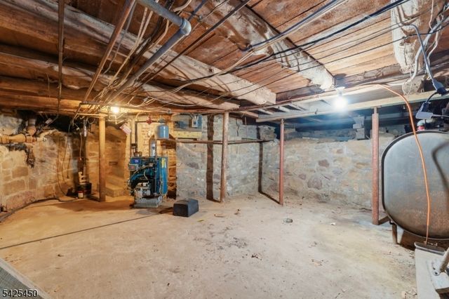 56 Main St, Peapack Gladstone Boro, NJ 07977