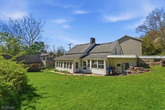 56 Main St, Peapack Gladstone Boro, NJ 07977