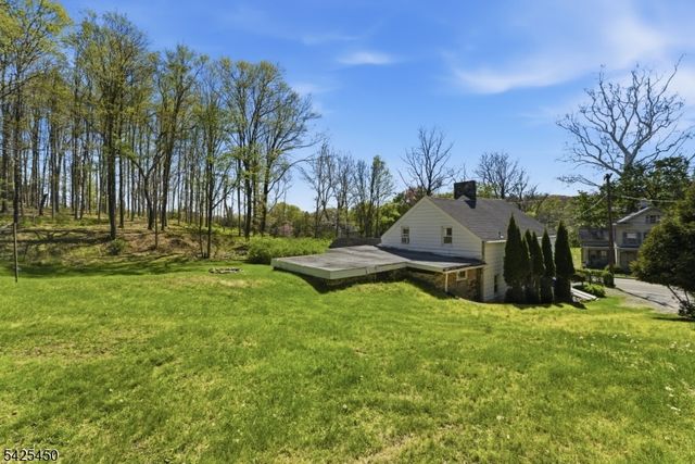 56 Main St, Peapack Gladstone Boro, NJ 07977