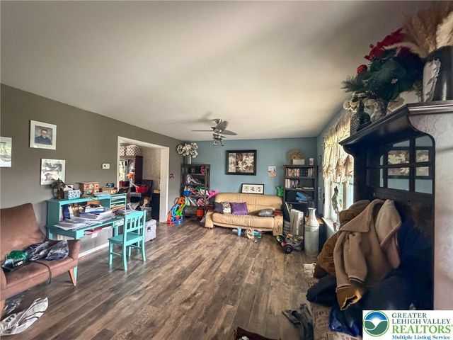 1330 Packerton Dam Drive, Mahoning Twp, PA 18235